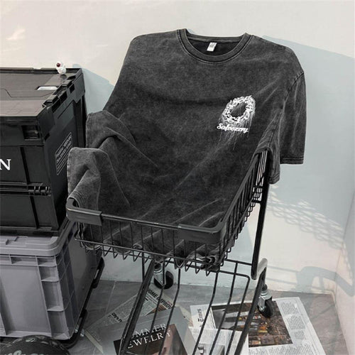 Dame T-shirt med kreativt skrift og urban design Stilla