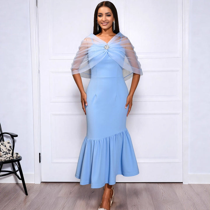 Dame elegant midi kjole med gennemsigtig chiffon cape og floral applikation Skovae