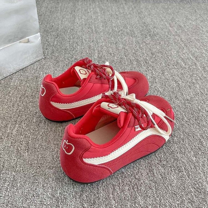 Dame Sneakers med åndbart overmateriale og moderne design Stilla