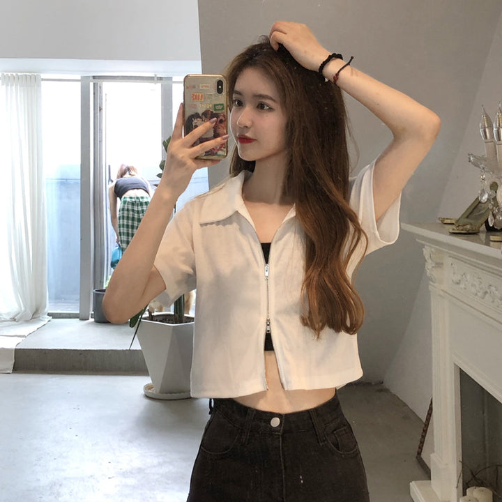 Femme Cropped Zip-Up Bluse med korte ærmer Stilla