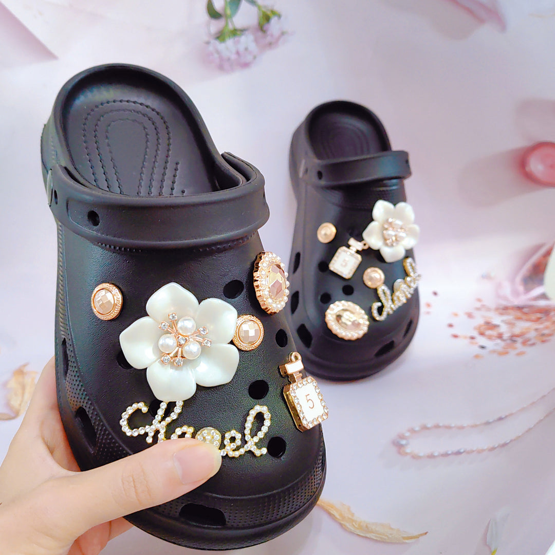 Dame Elegante og udsmykkede clogs med funklende applikationer Stilla