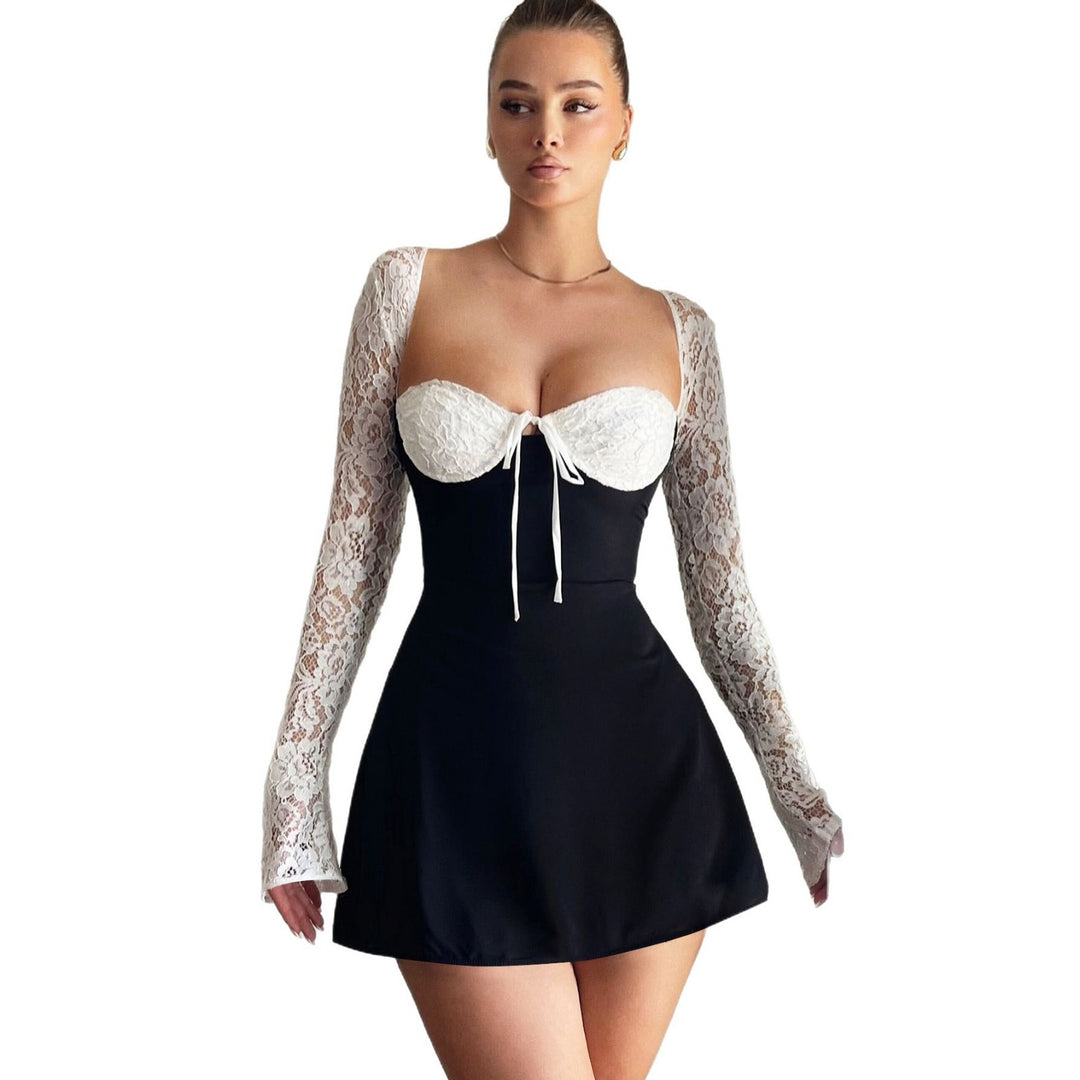 Femme Spids-besat A-Linje Mini-Kjole Stilla