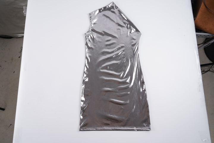 Dame figursyet metallic kjole med asymmetrisk snit Skovae