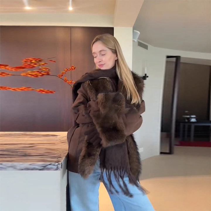 Kvinders luksuriøse faux fur frakke med taljebælte Stilla