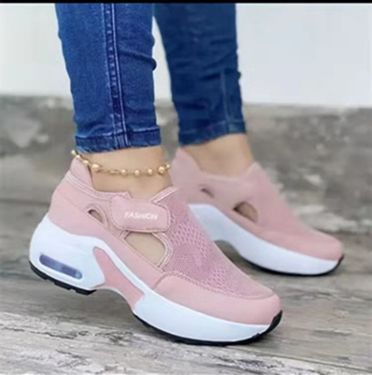 Dame luftige sport sneakers med åndbar mesh-overflade og komfortabel dæmpning Stilla