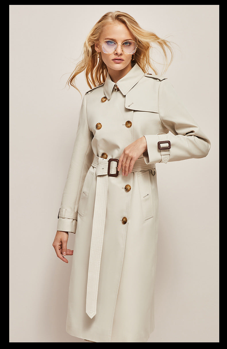 Stilla | Vindafvisende trenchcoat i figursyet form til damer