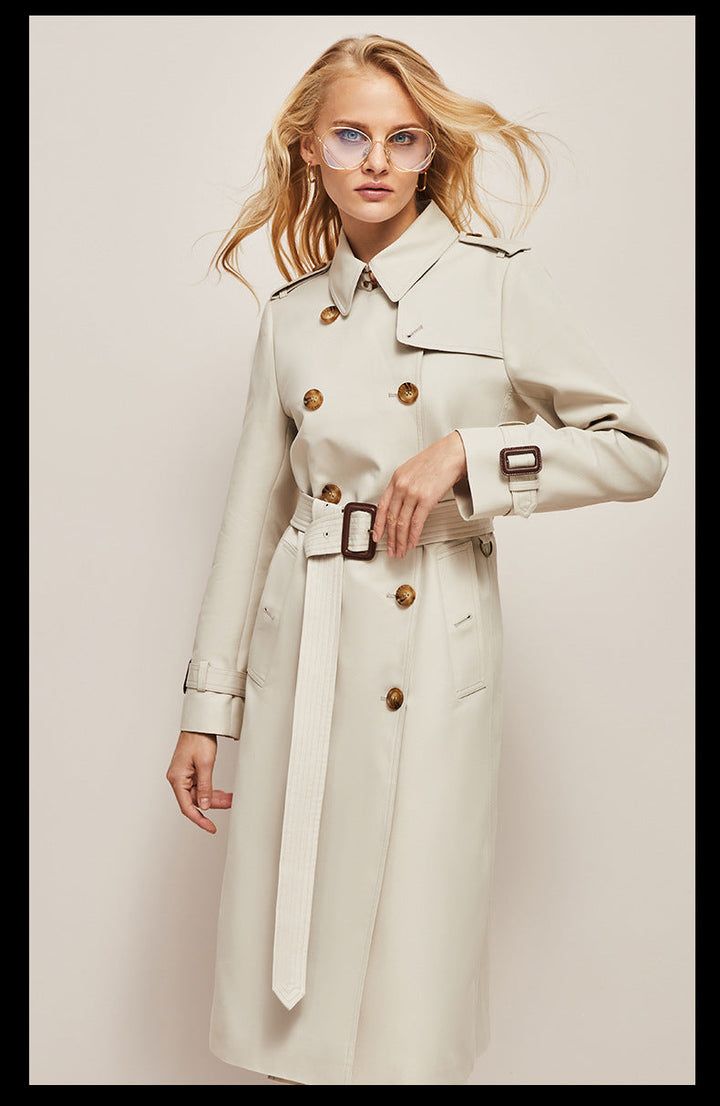 Stilla | Vindafvisende trenchcoat i figursyet form til damer