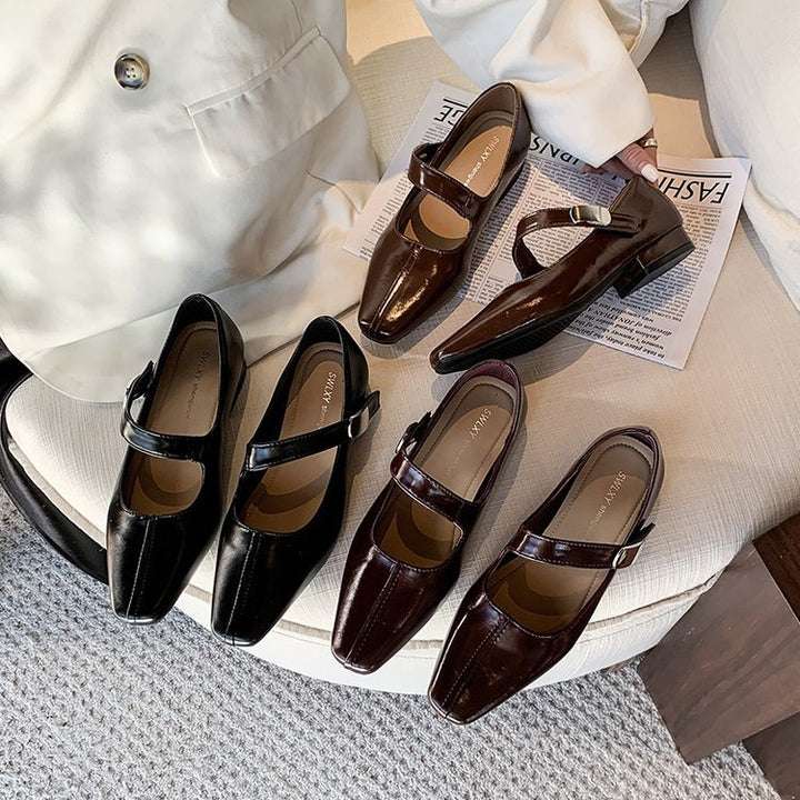 Damer Ballerinas med elegant ankelrem og moderigtigt design Stilla