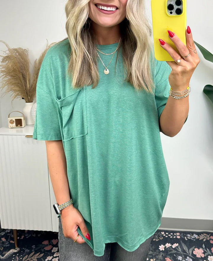 Dame behagelig oversized T-shirt med brystlomme i let stof Stilla