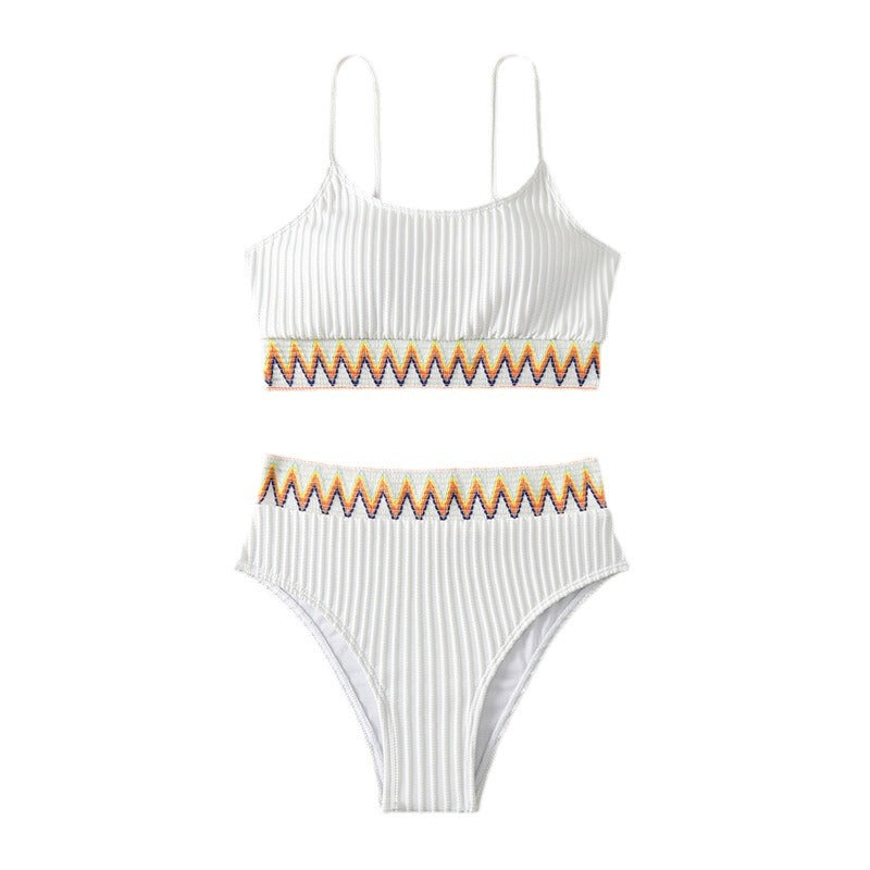 Dame Højtaljet Bikini-Sæt med elegant Ribbedesign og farverig Accent Stilla