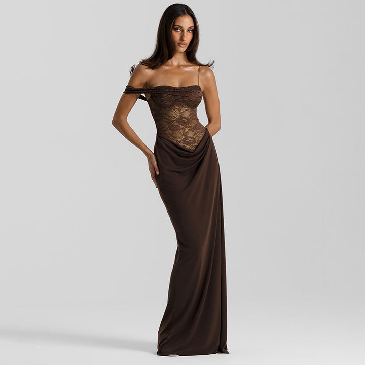 Dame Off-Shoulder Aftenkjole med raffinerede spids-applikationer og flydende materiale Skovae