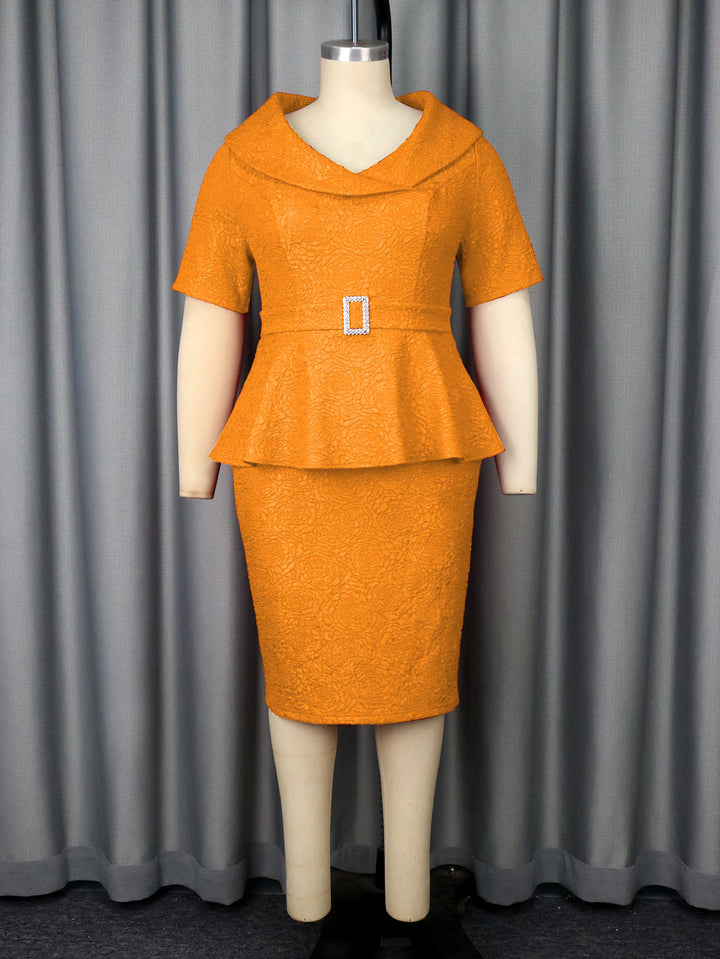 Dame figurtilpasset Peplum-kjole med raffineret taljering