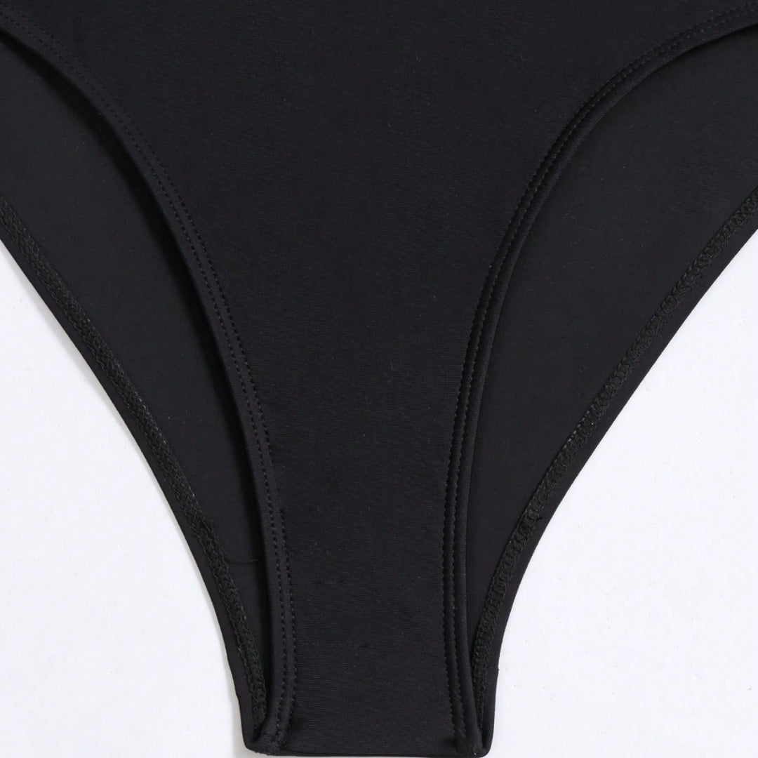 Dame Cut-Out Badedragt med elegant udskæring og moderne detaljer Stilla