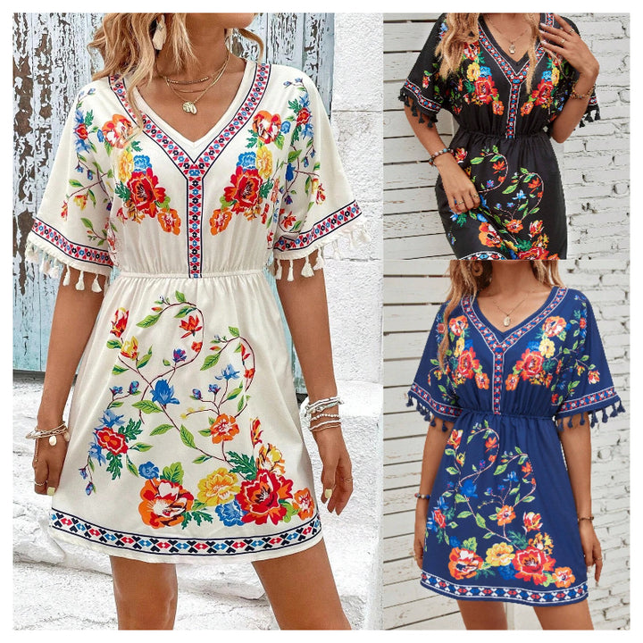 Dame mini-kjole med blomstret design og fine frynser Stilla