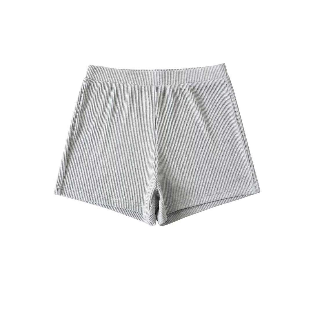 Dame funktionsshorts i moderne ribdesign med elastisk bund og praktiske sidelommer Stilla