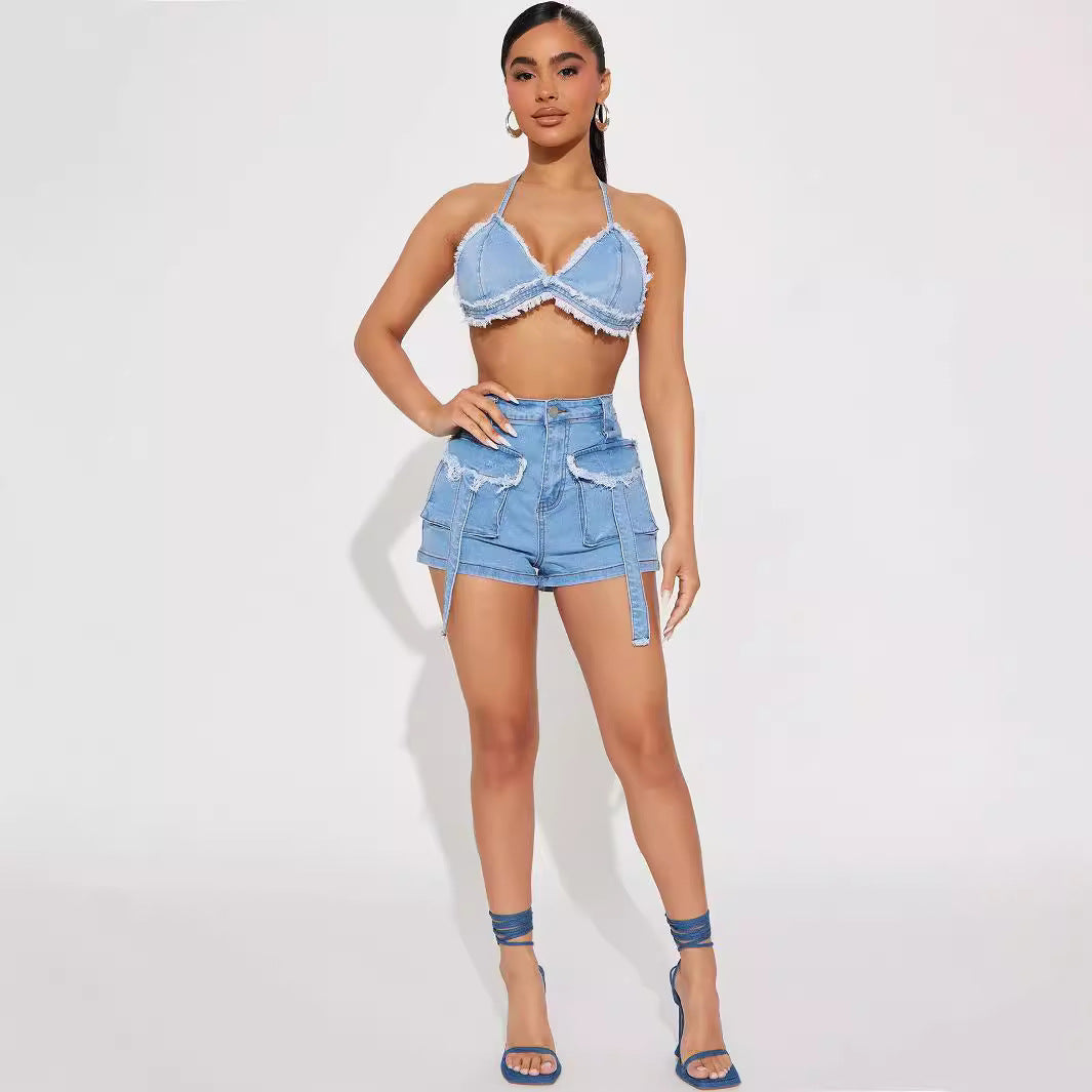 Dame højtskårne denim-shorts med stilfuldt cargo-design og frynsede elementer Stilla