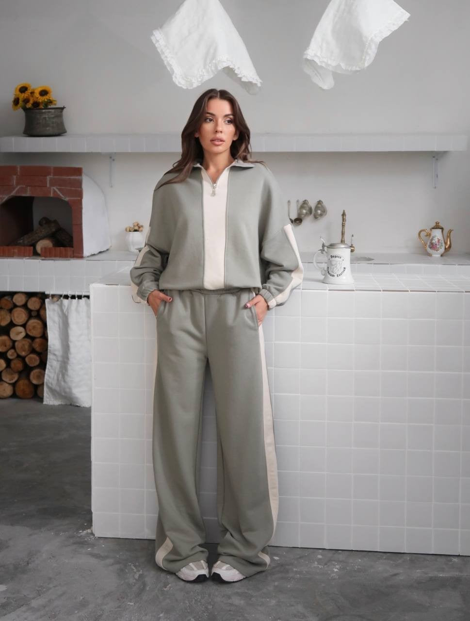 Kvindernes stilfulde sports loungewear sæt med elegant lynlås Skovae