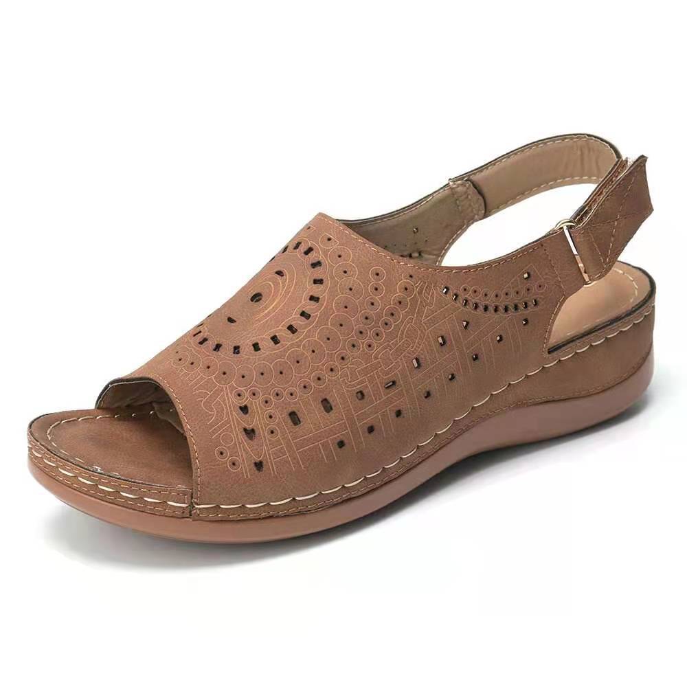 Dame Sporty Sandaler med dekorativt snit og ergonomisk fodseng Stilla