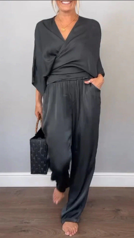 Dame Elegant sæt af flydende materiale med omslagsoverdel og bred bukse stil Stilla