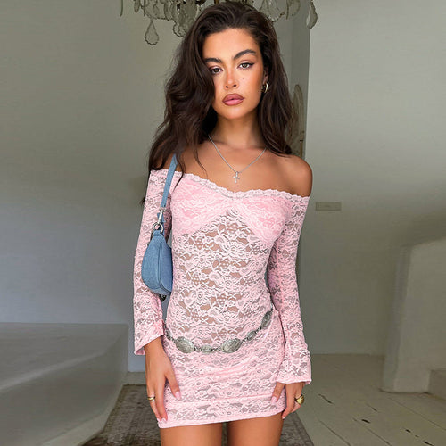 Dame sexy spidskjole med off-shoulder design og lange ærmer Stilla