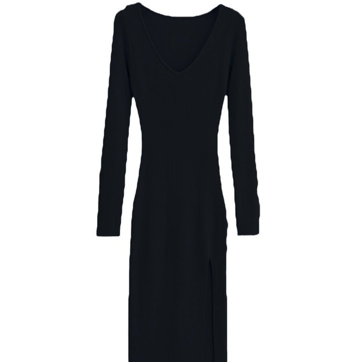Dame maxikjole med elegant V-udskæring og sidelæg Skovae