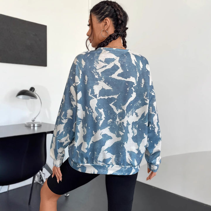 Kvinders afslappede sweatshirt med moderne camouflage mønster og oversized pasform Stilla