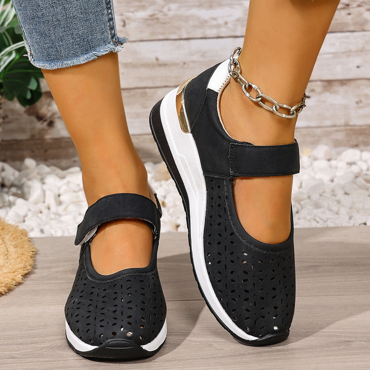 Dame komfortable sneakers med åndbar perforering og justerbar velcro-lukning Stilla