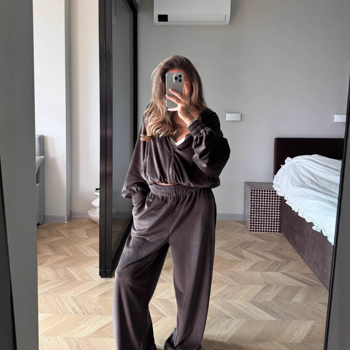 Dame velour joggingtøj med voluminøse ærmer Skovae