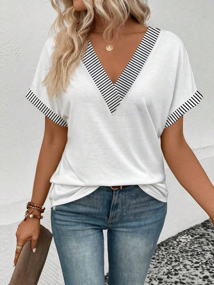 Dame V-hals T-shirt med stribede detaljer Stilla