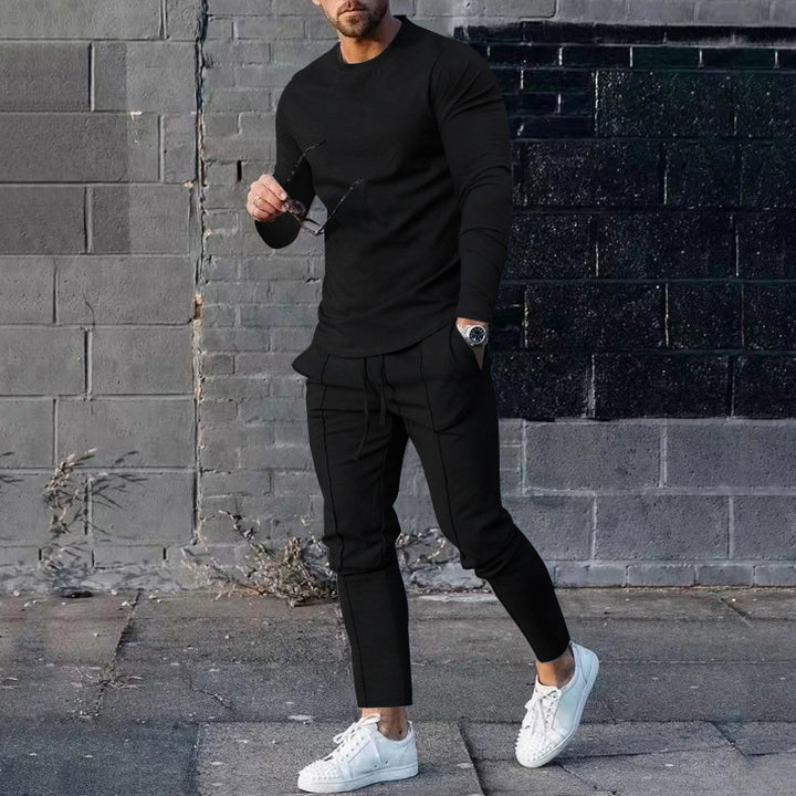 Herrer Sporty Langærmet T-shirt med moderigtige Slim-Fit-snit og afslappede Jogger-bukser Stilla