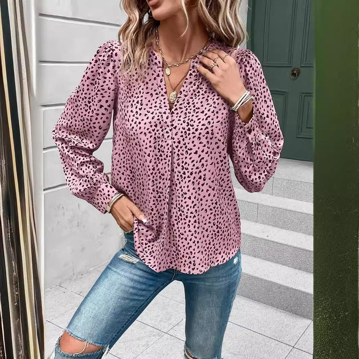 Dame afslappet bluse med leopardprint og fashionable pufærmer Stilla