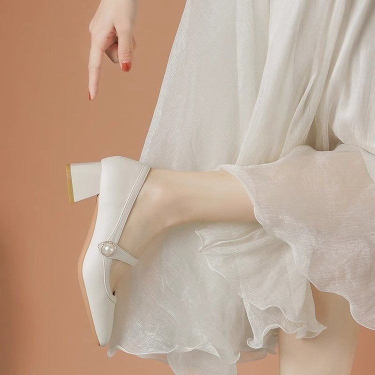 Dame ballerinas med elegant remdesign og fashionabel perledekor Stilla