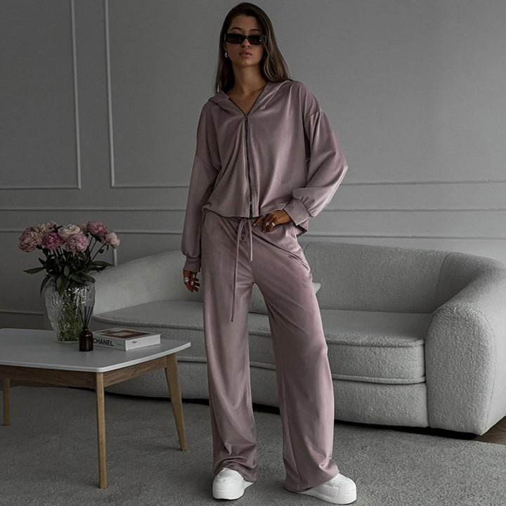 Kvinders sporty fleece hoodie sæt med bred pasform og praktisk lynlås Skovae