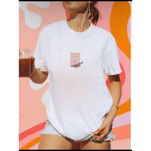 Dame T-shirt med kreativ grafisk tryk og afslappet snit Stilla