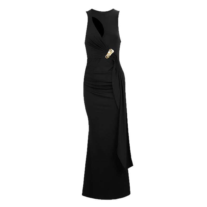 Dame figurtilpasset aftenkjole med asymmetrisk snit og elegant drapering Skovae