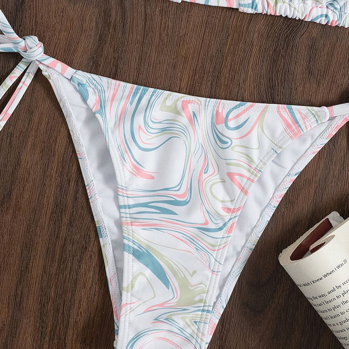 Dame Triangel-Bikini-sæt med legende vikledesign og løse bindebånd Stilla