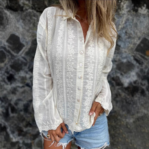 Dame elegant langærmet bluse med fine broderier og feminine detaljer Stilla