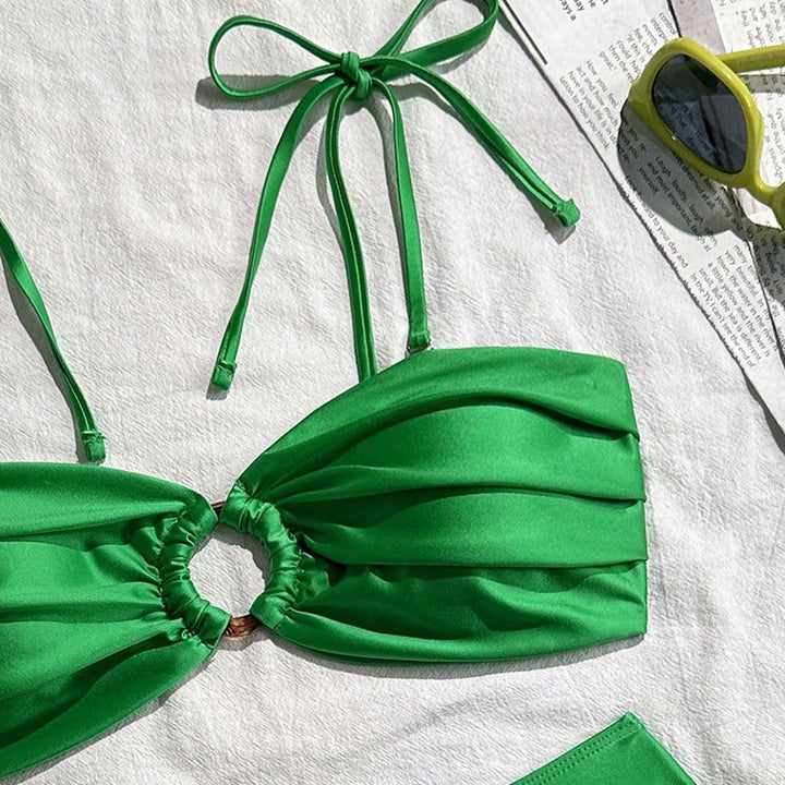 Dame triangle bikini med udsøgte ruffles detaljer og stilfuld ringlukning Skovae