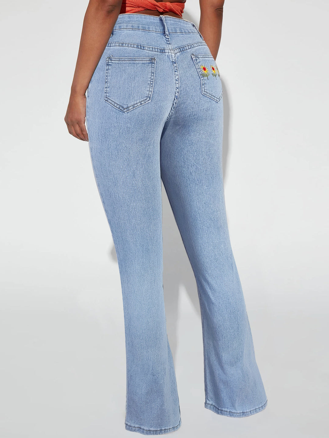 Dame Bootcut Jeans med floralt broderedesign og høj talje Stilla