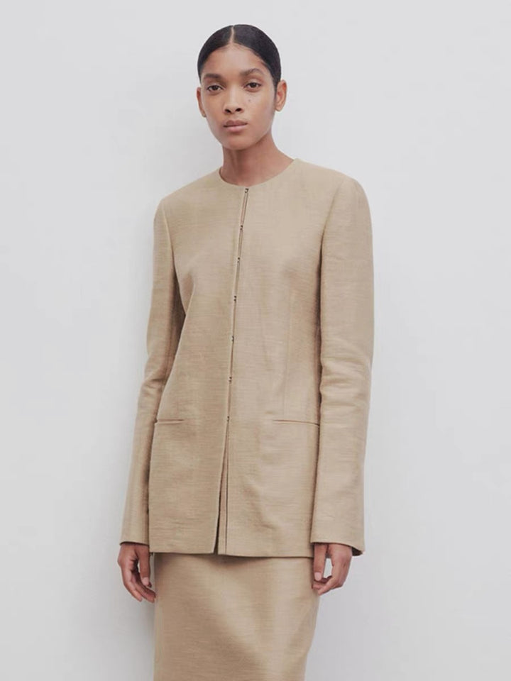 Dame Elegant og Struktureret Blazer med Minimalistisk Knapstolpe Stilla