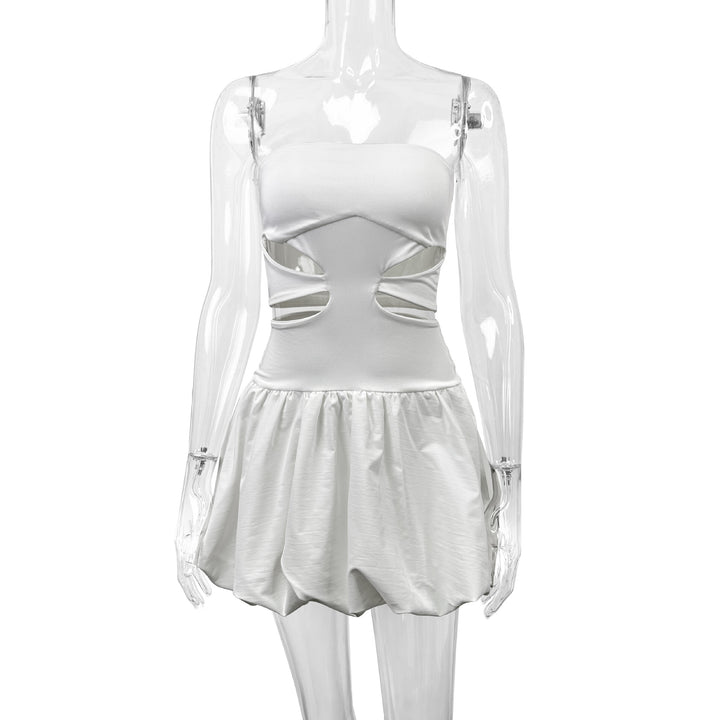 Dame Bandeau Mini Kjole med Cut-Out-detaljer og voluminøst Skørt Skovae
