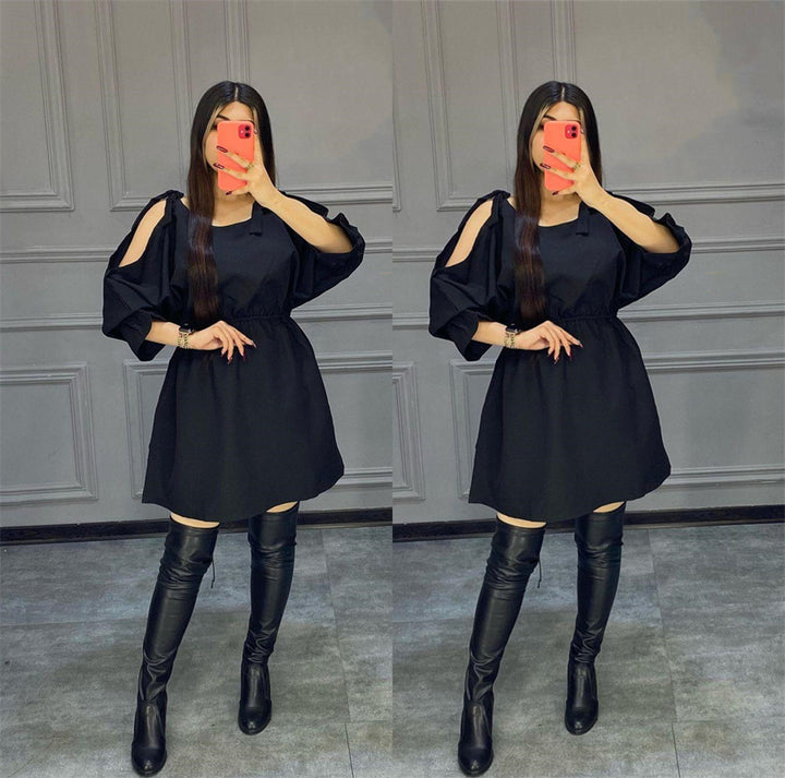 Dame kortærmet kjole med off-shoulder design og rynker Stilla