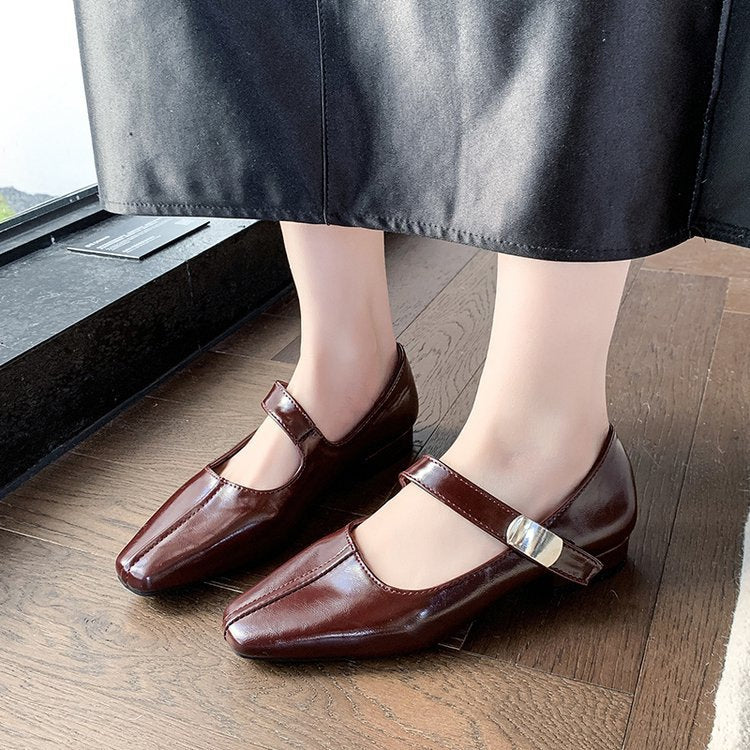 Damer Ballerinas med elegant ankelrem og moderigtigt design Stilla