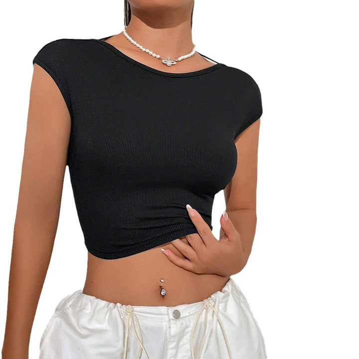 Kvindernes cropped T-shirt med harmonisk ribdesign og trendy rund halsudskæring Stilla