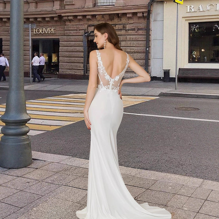Kvinder Elegant Aftenkjole med Sofistikerede Blonde Detaljer og Figur-Fast Silhuet