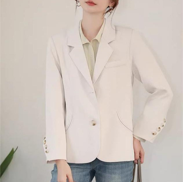 Kvinders elegante blazer med fine knapdetaljer og skræddersyet silhuet Stilla