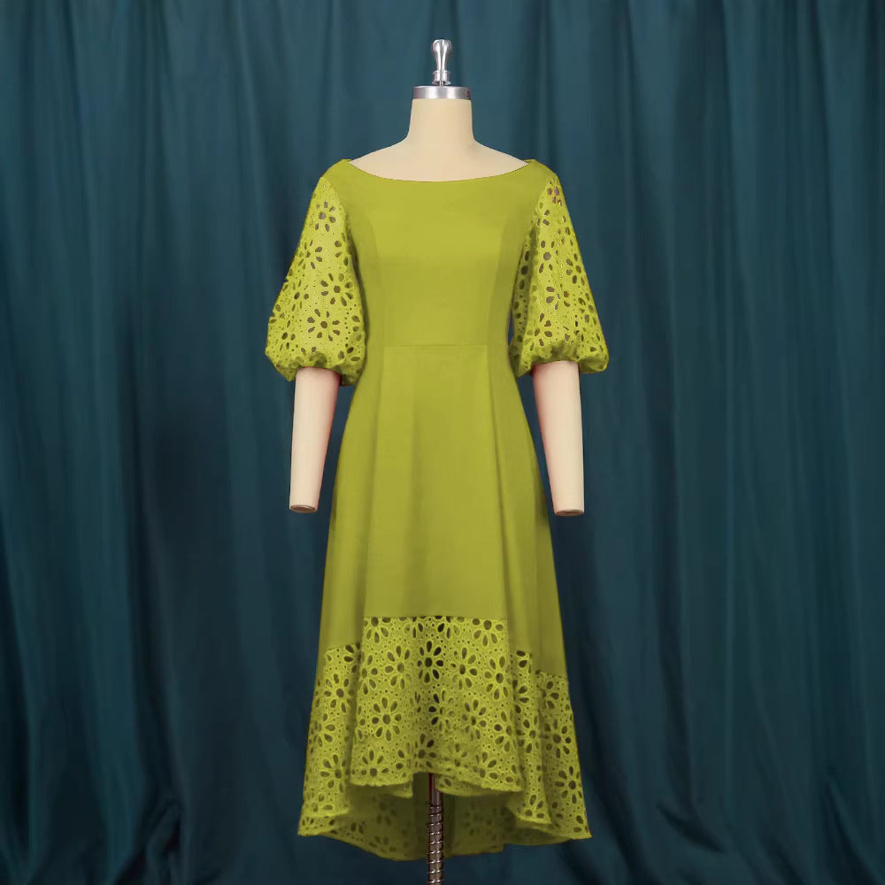 Dame Midi-kjole med elegante hulmønster-detaljer Skovae