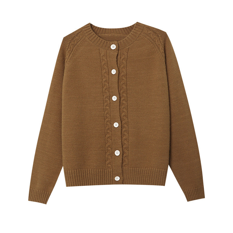 Kvinnes strikket pullover med kabelmønster Stilla