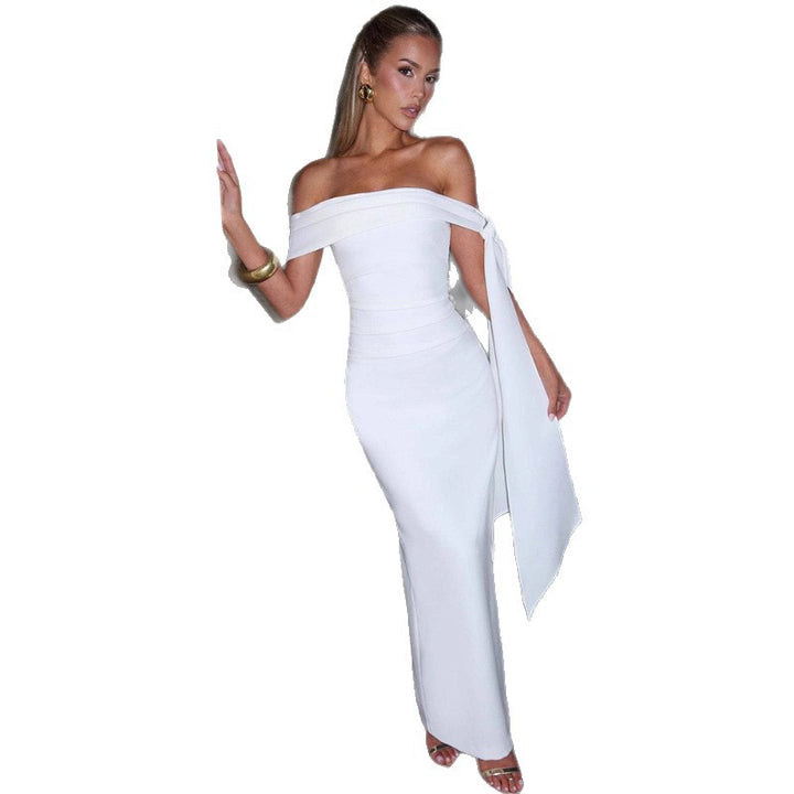 Dame Elegant aften kjole med off-shoulder-design og flydende kappe Skovae