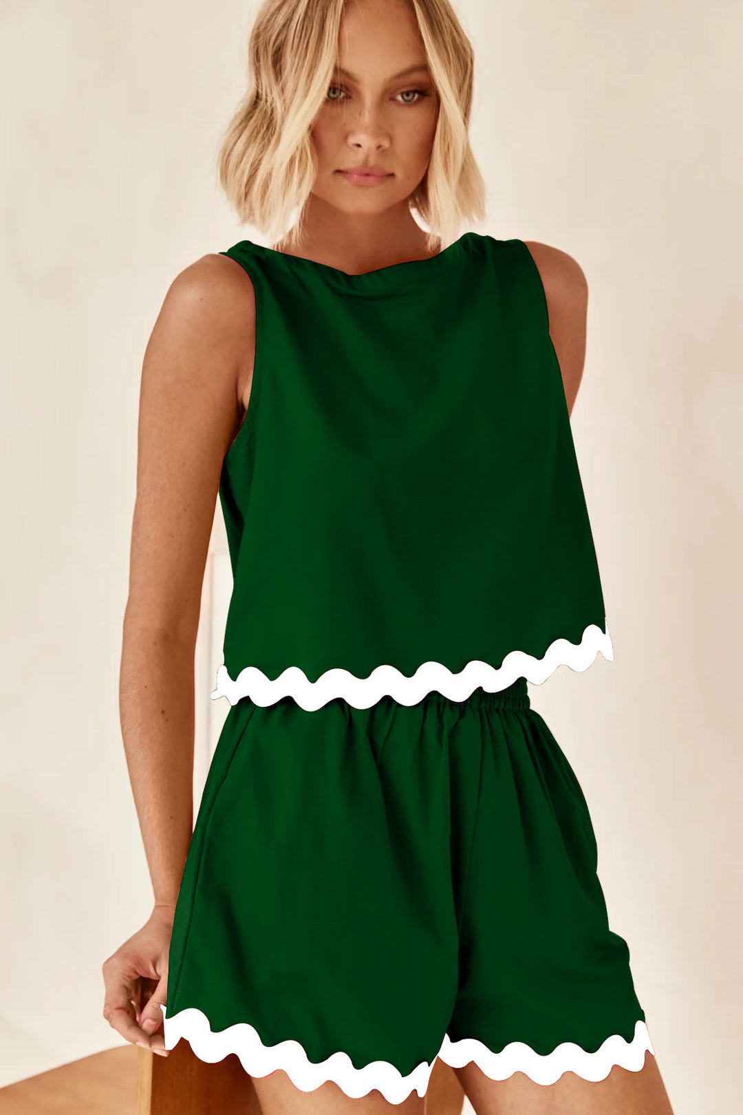 Ladies two-piece set with stylish top and breezy shorts Skovae